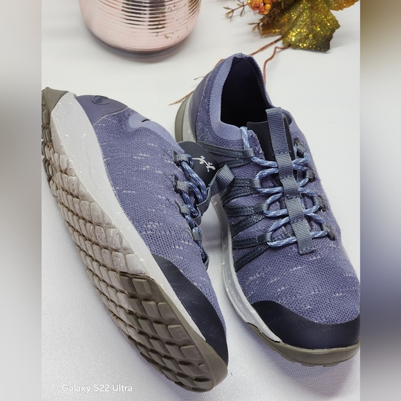 Chaco Gray and Black Athletic Shoes - Picture 2 of 8